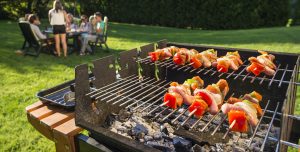 A Guide to Hosting a Backyard BBQ Party